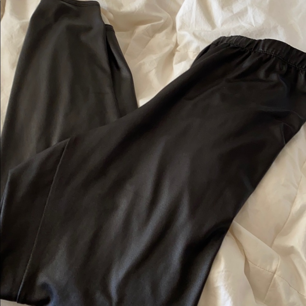Leather look leggings
